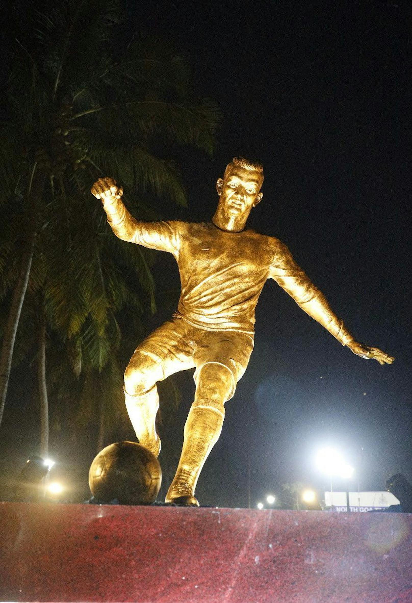 Aufregung um eine goldene Ronaldo-Statue