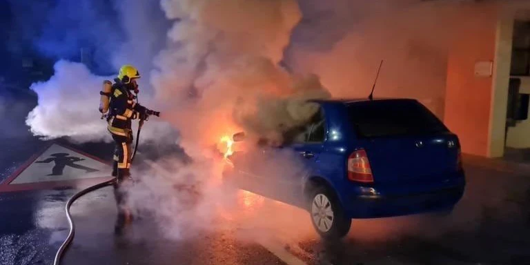 Bilder vom Löscheinsatz der Feuerwehr