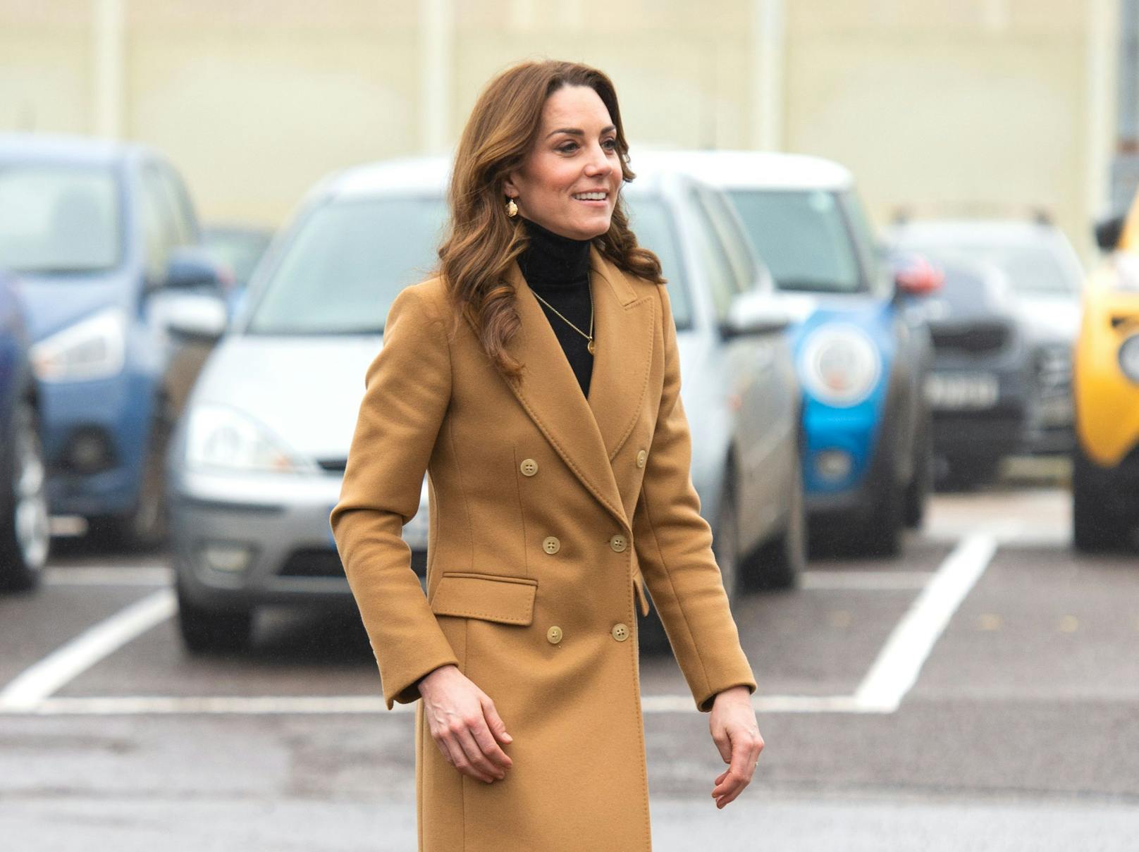 Prinzessin Kate Kate legt ihren Mantel in der Öffentlichkeit nie ab.