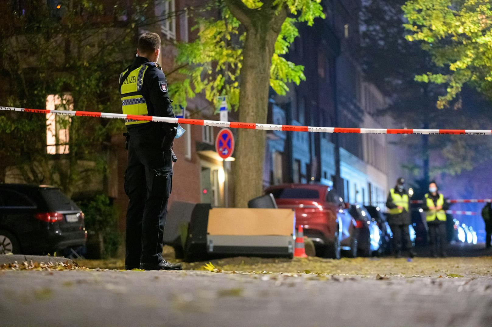 Polizei und Rettung stehen in dem Hamburger Stadtteil aktuell im Großeinsatz. 