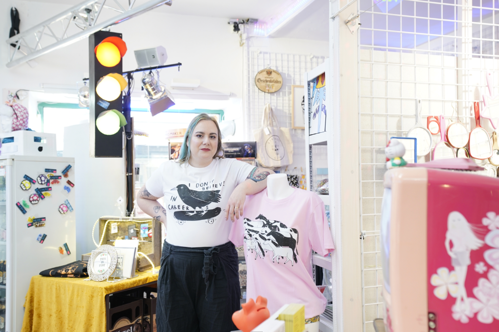 Künstlerin Katja Krüger-Schöller betreibt für ihren Wiener Shop 