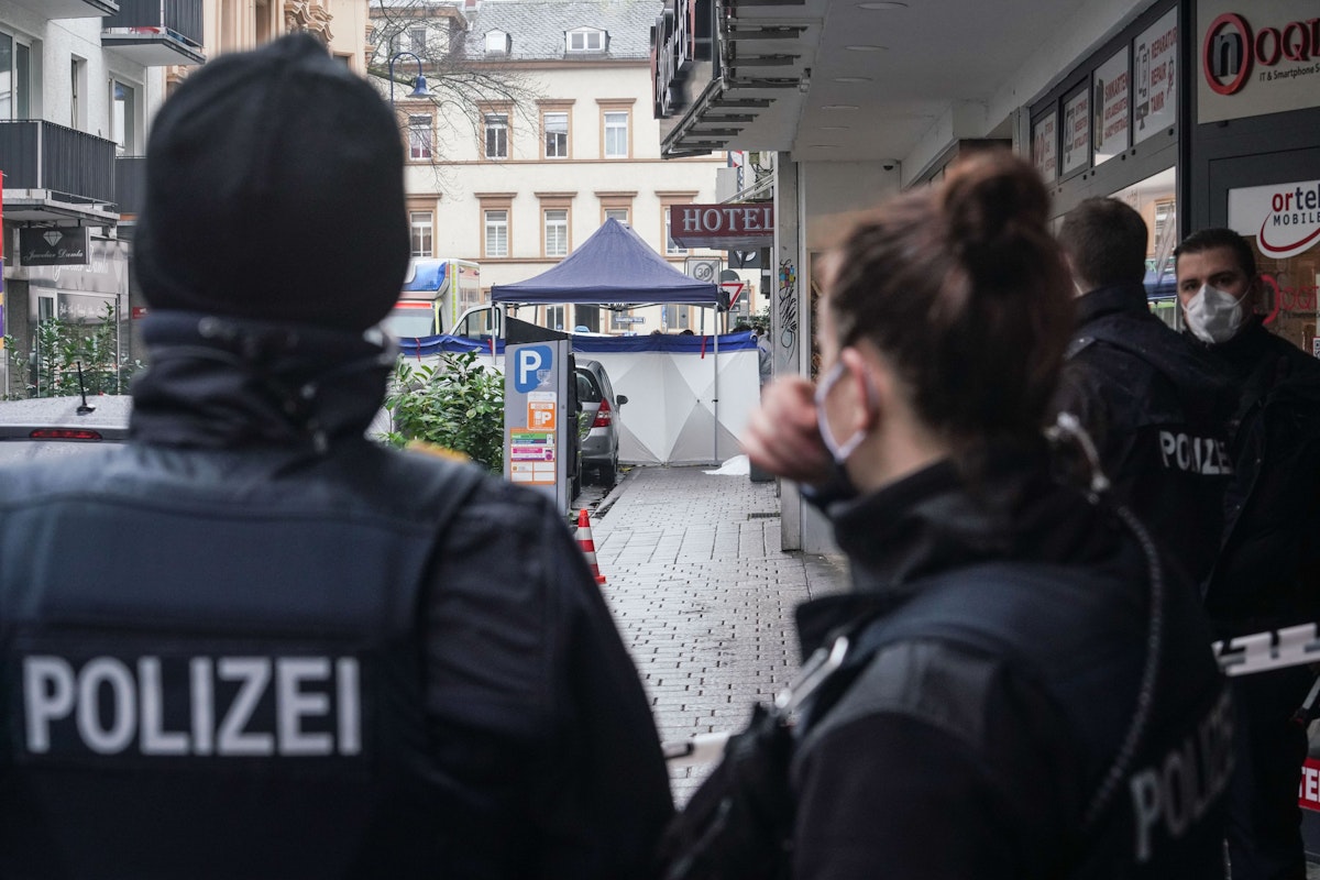 Der Täter dürfte sich im Anschluss daran selbst gerichtet haben.