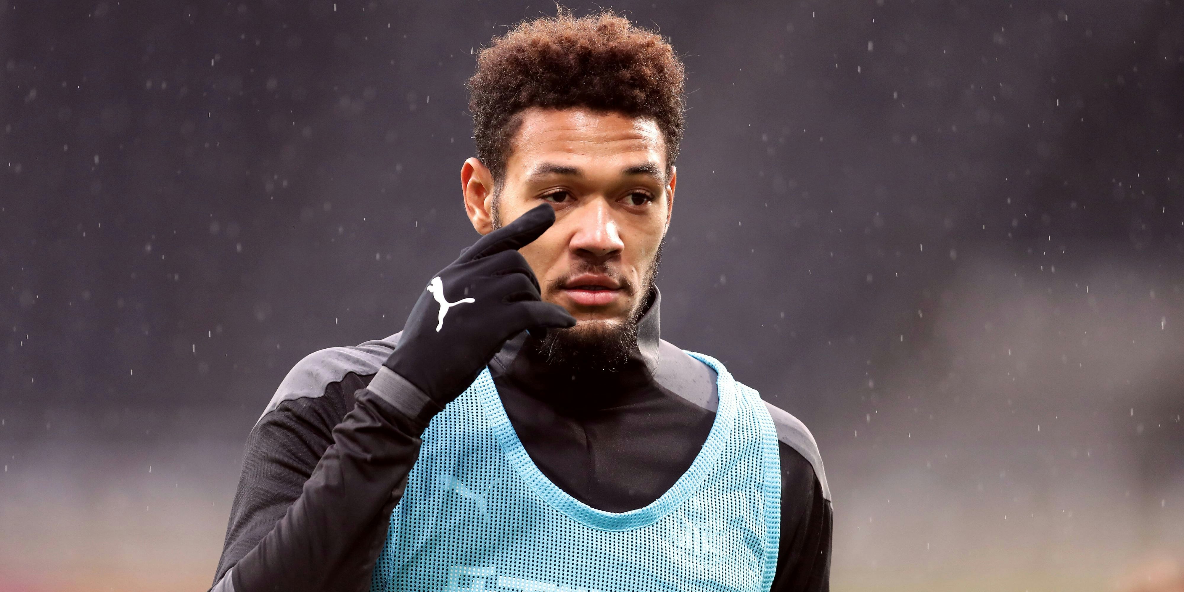 Joelinton hat die Haare schön.