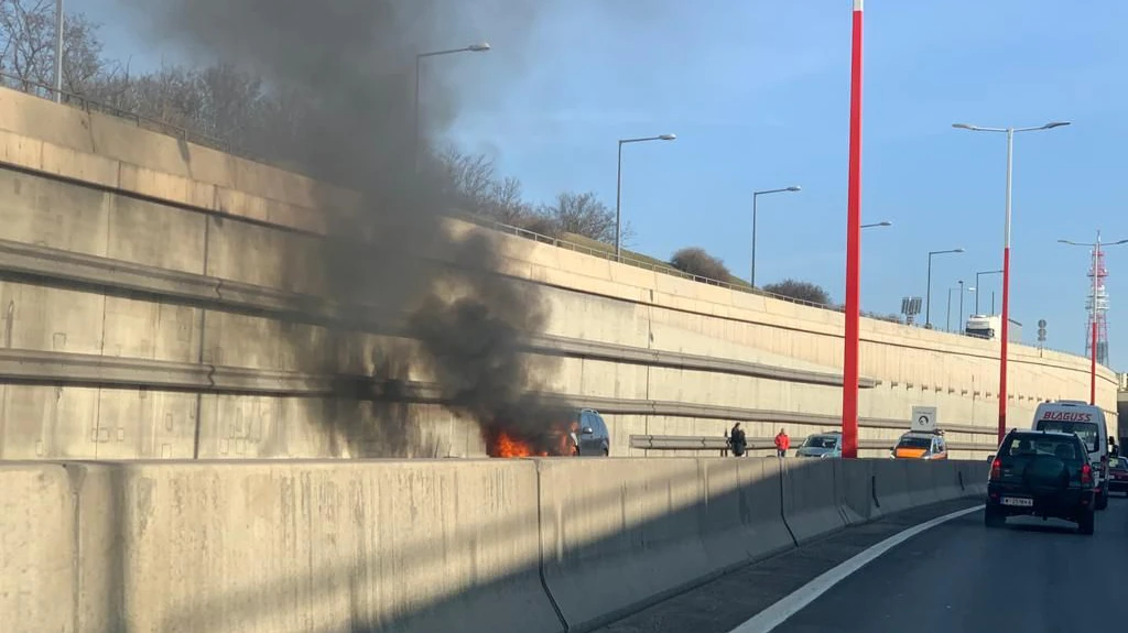 Autobrand auf der Südosttangete (A23)