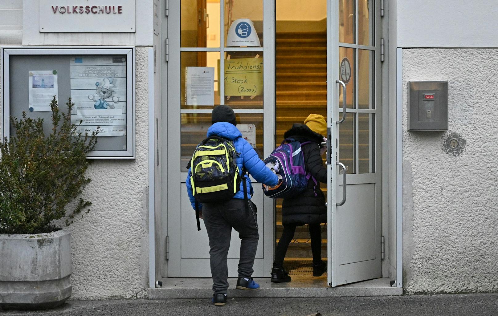 In einer Klagenfurter Volksschule haben sich mehrere Kinder angesteckt (Symbolbild).