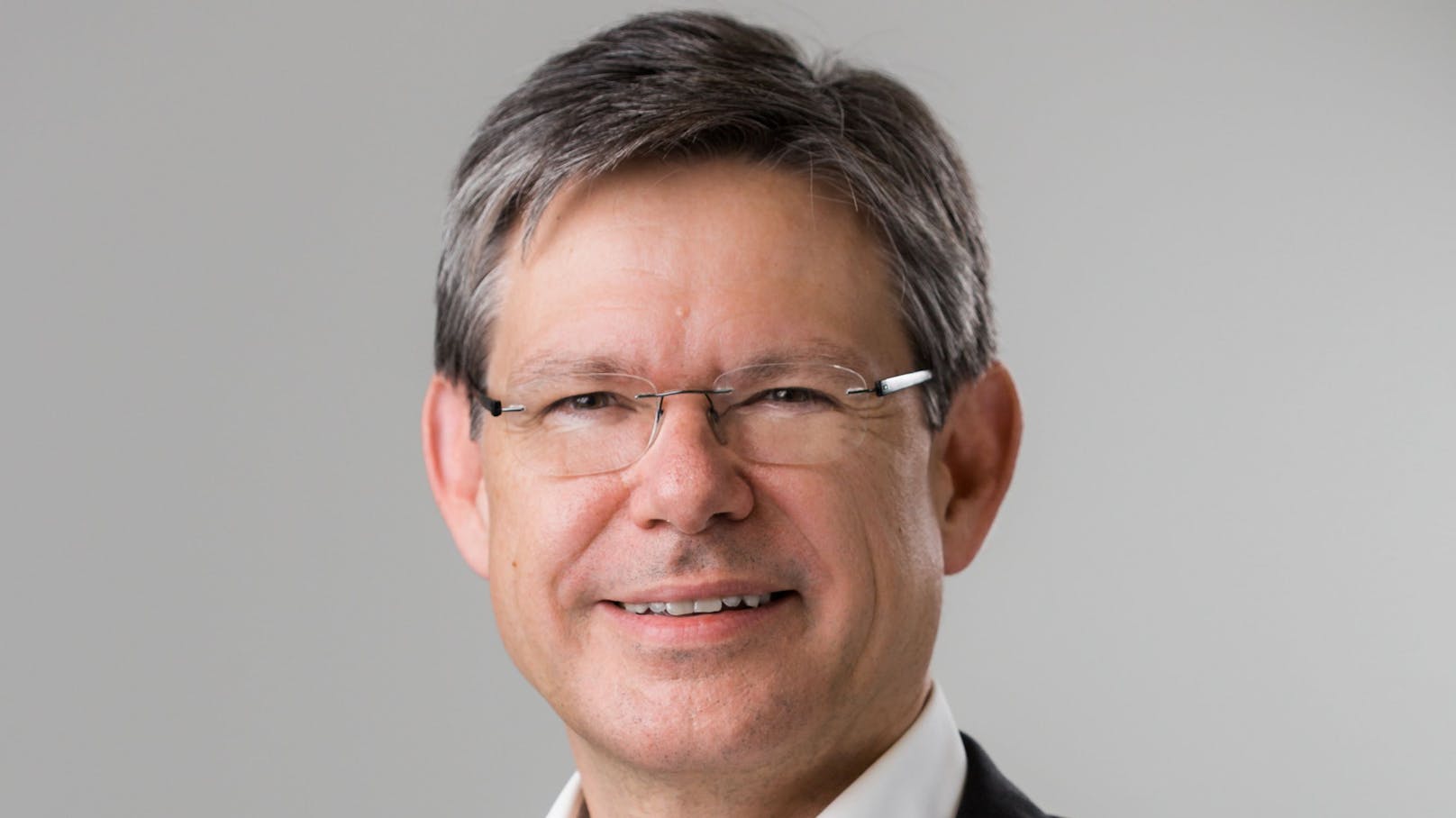 Mit 1. Februar übernimmt Rudolf Schrefl die CEO-Agenden bei Drei von Jan Trionow.