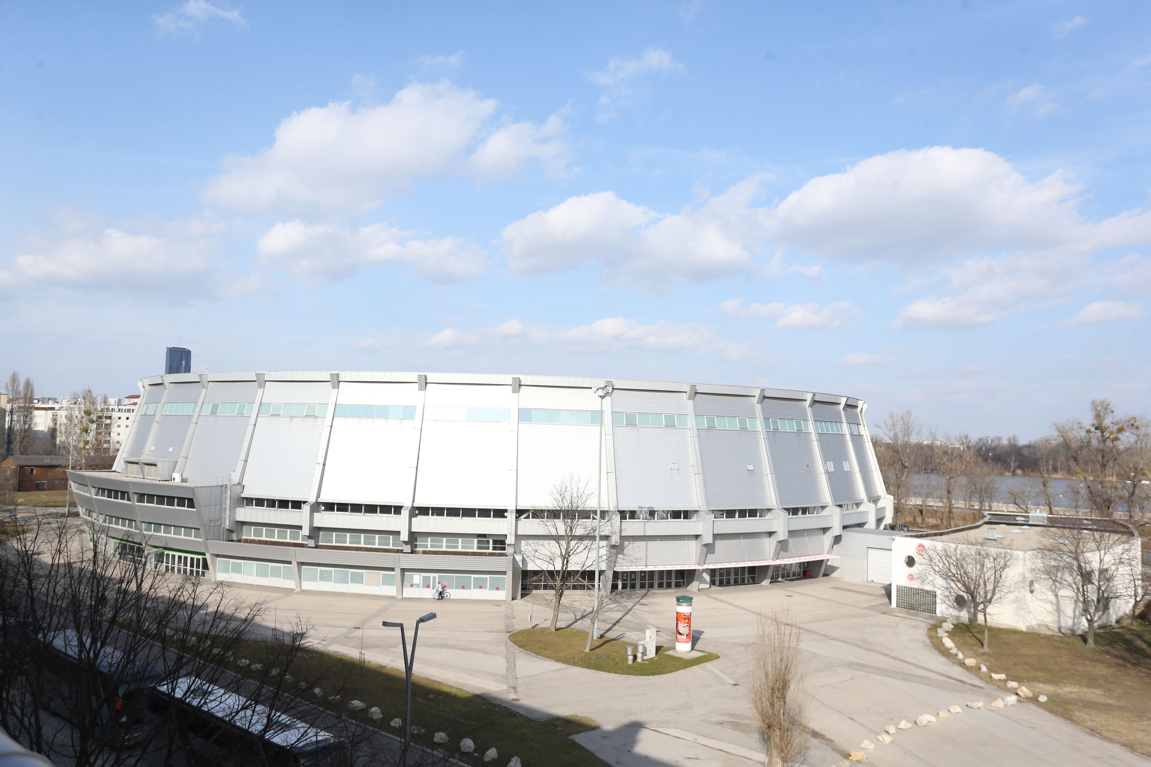 Ab sofort können sich Wiener im Ferry-Dusika-Stadion auf Corona testen lassen.