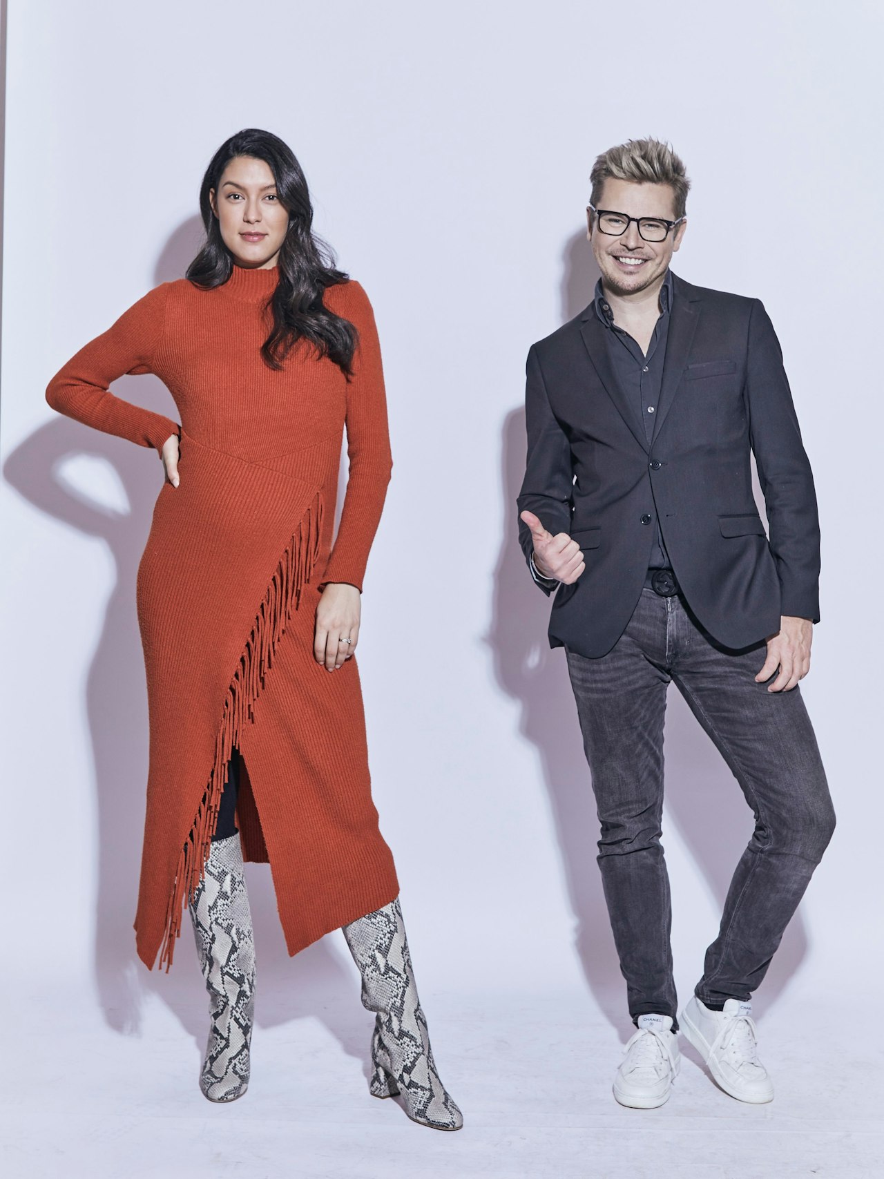 Heute.at - Top-Model Rebecca Mir zeigt ihre Baby-Kurven