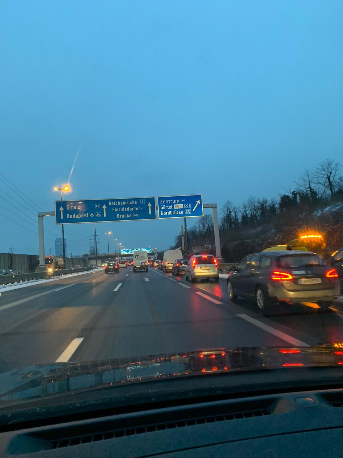 Verkehrsunfall auf der Nordbrücke in Wien
