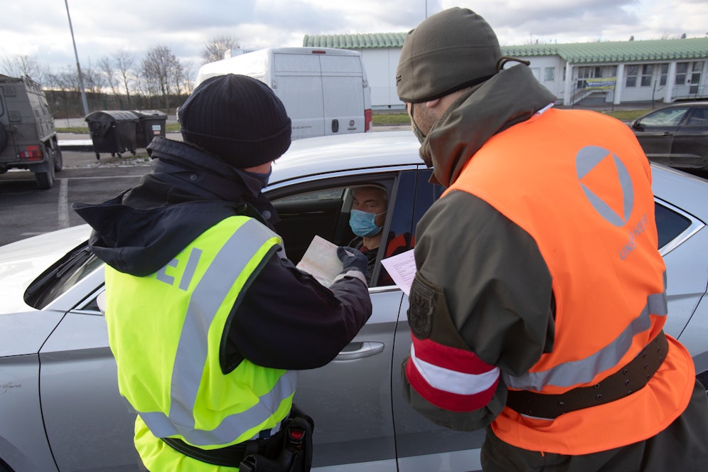Bei der Einreise nach Österreich werden nun auch ausländische Coronavirus-Testergebnisse anerkannt.