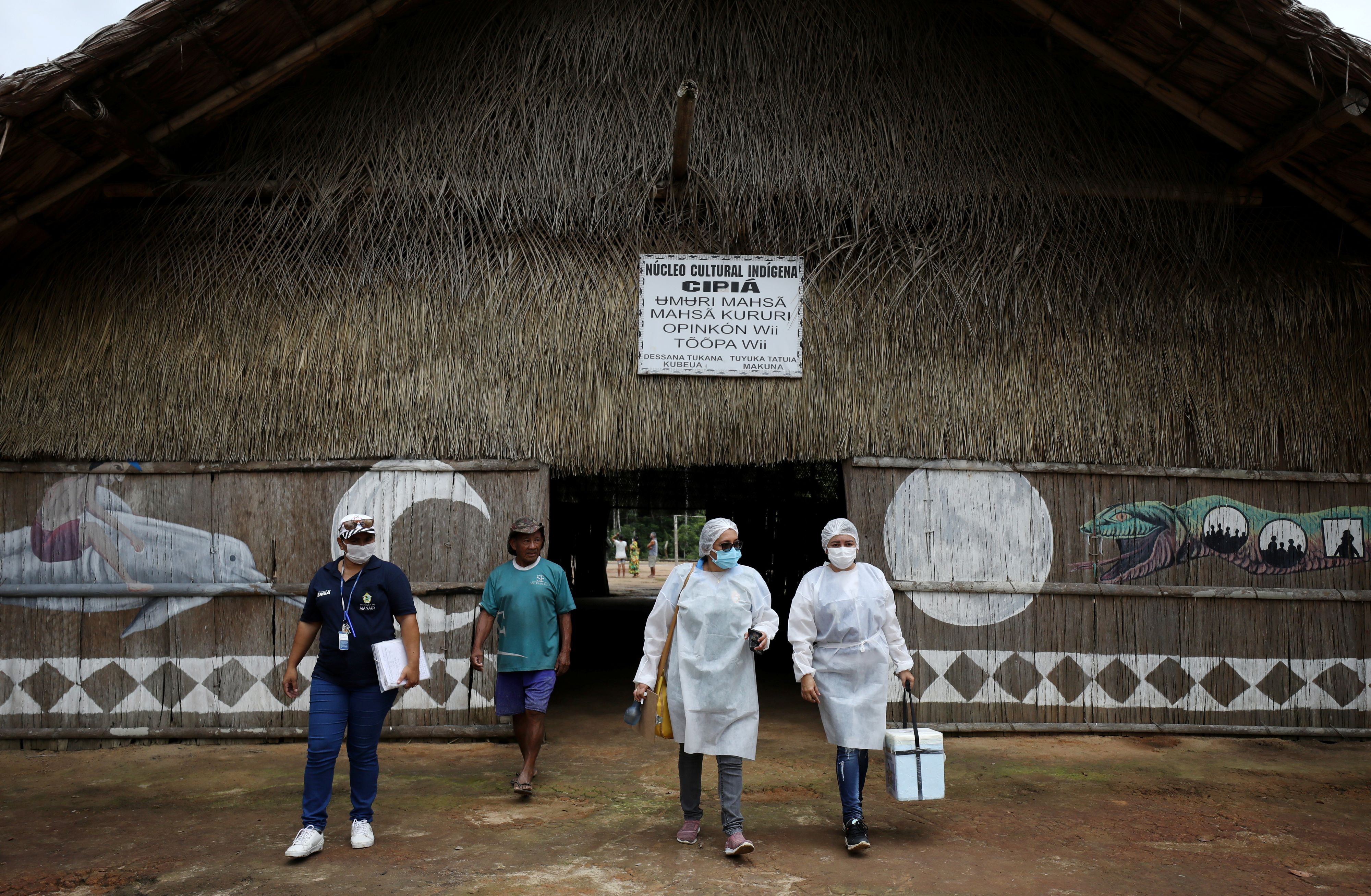 Bei der im Amazonas-Gebiet nachgewiesenen Coronavirus-Variante sollen Impfstoffe auch wirksam sein.