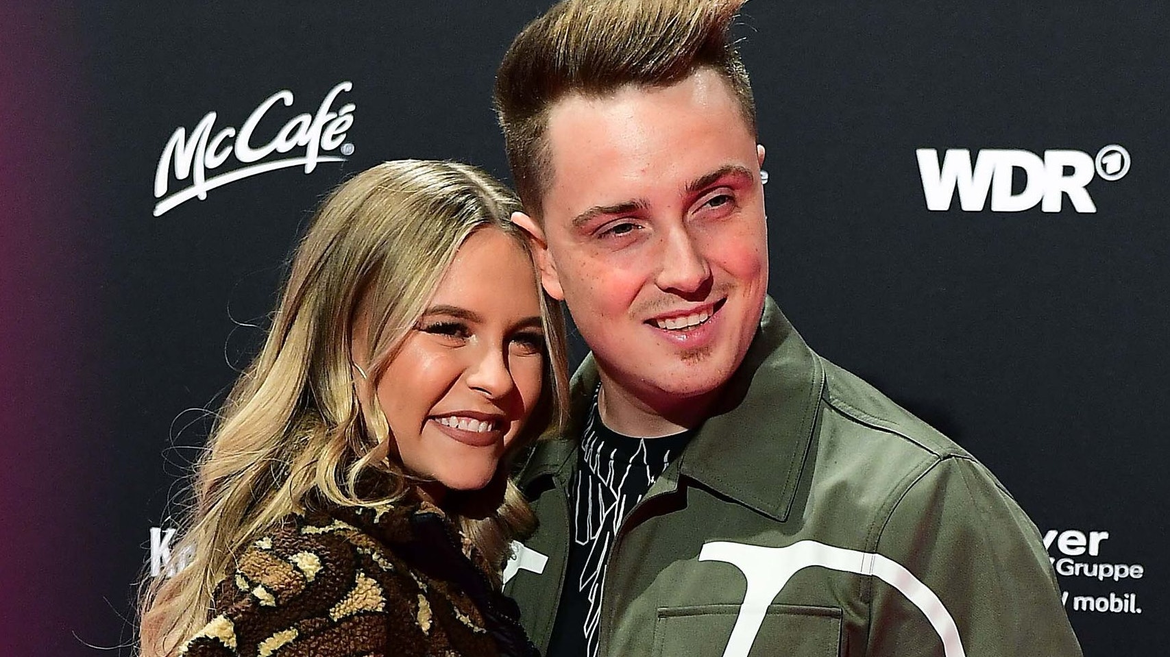 YouTube-Star <strong>Dagi Bee</strong> mit ihrem Ehemann Eugen Kazakov. Das Paar ist seit 2018 miteinander verheiratet.<br>