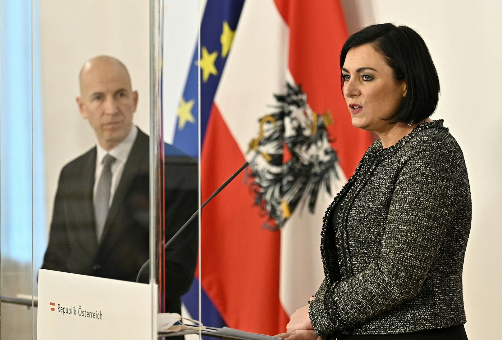 Arbeitsminister Martin Kocher und Tourismusministerin Elisabeth Köstinger.