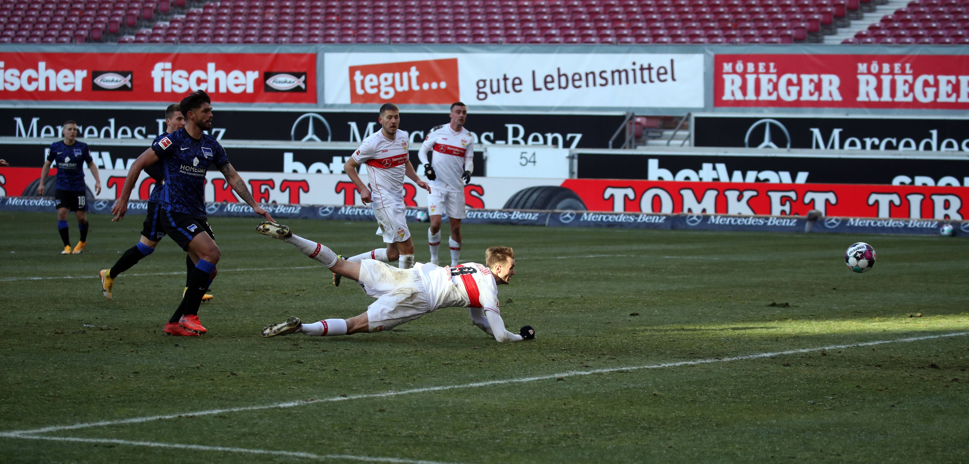 Sasa Kalajdzic fliegt besonders tief. 