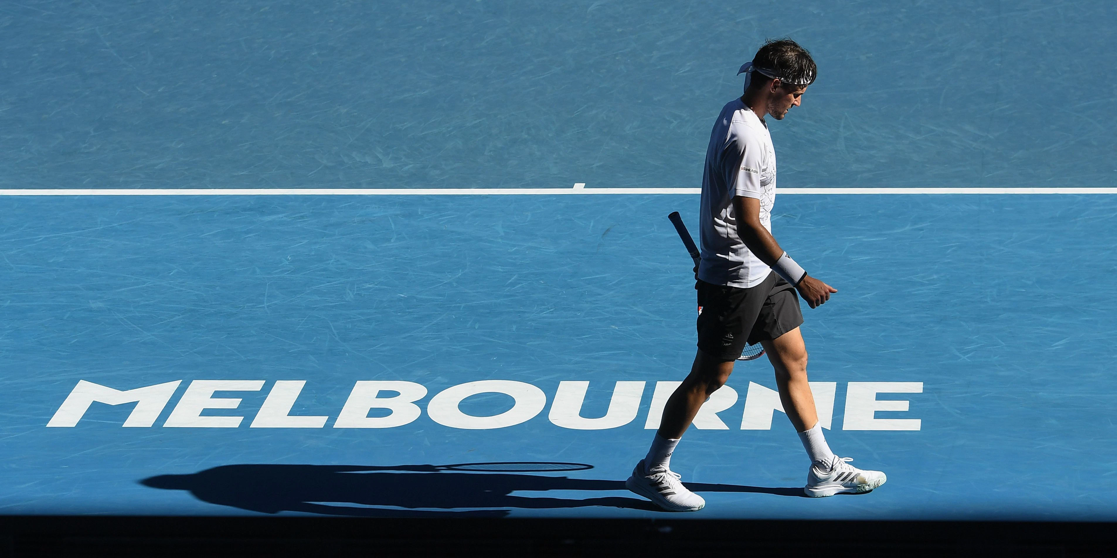 Dominic Thiem schleicht gegen Grigor Dimitrow vom Platz.