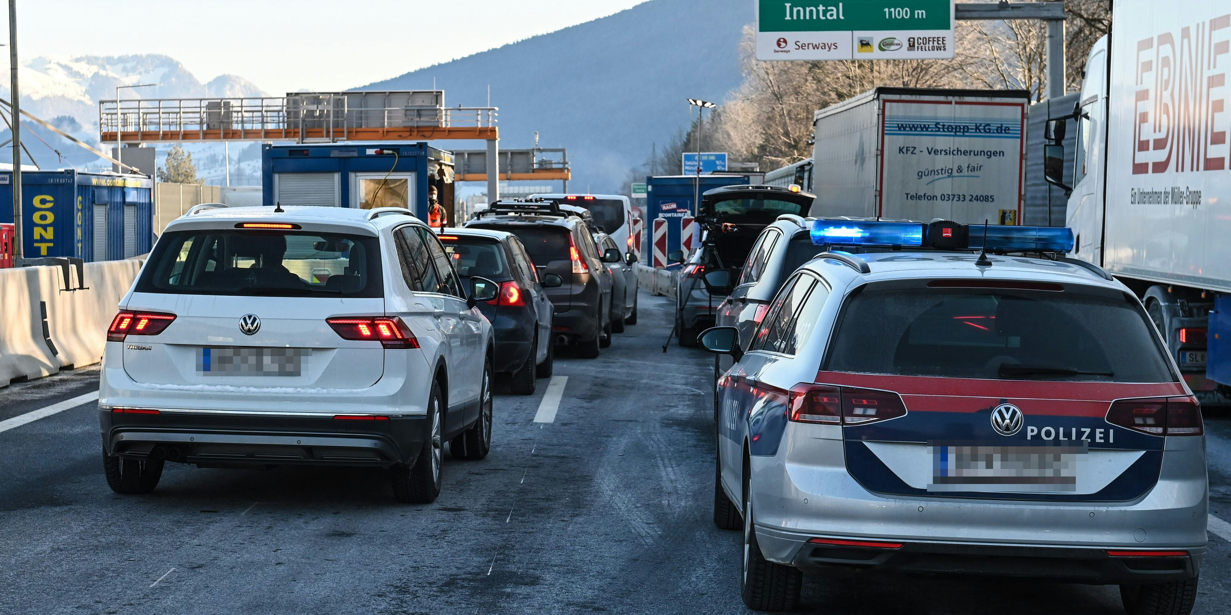 An den Grenzen kommt es zu langen Wartezeiten.