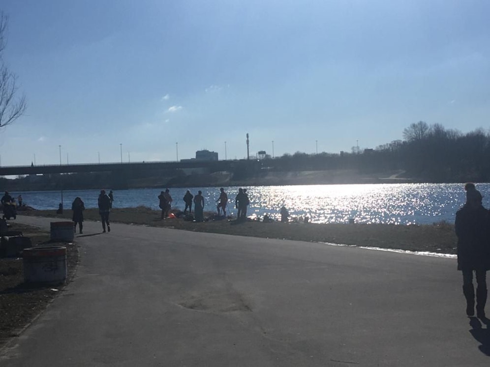 Das schöne Wetter lockte wohl einige Wiener ins kühle Nass.