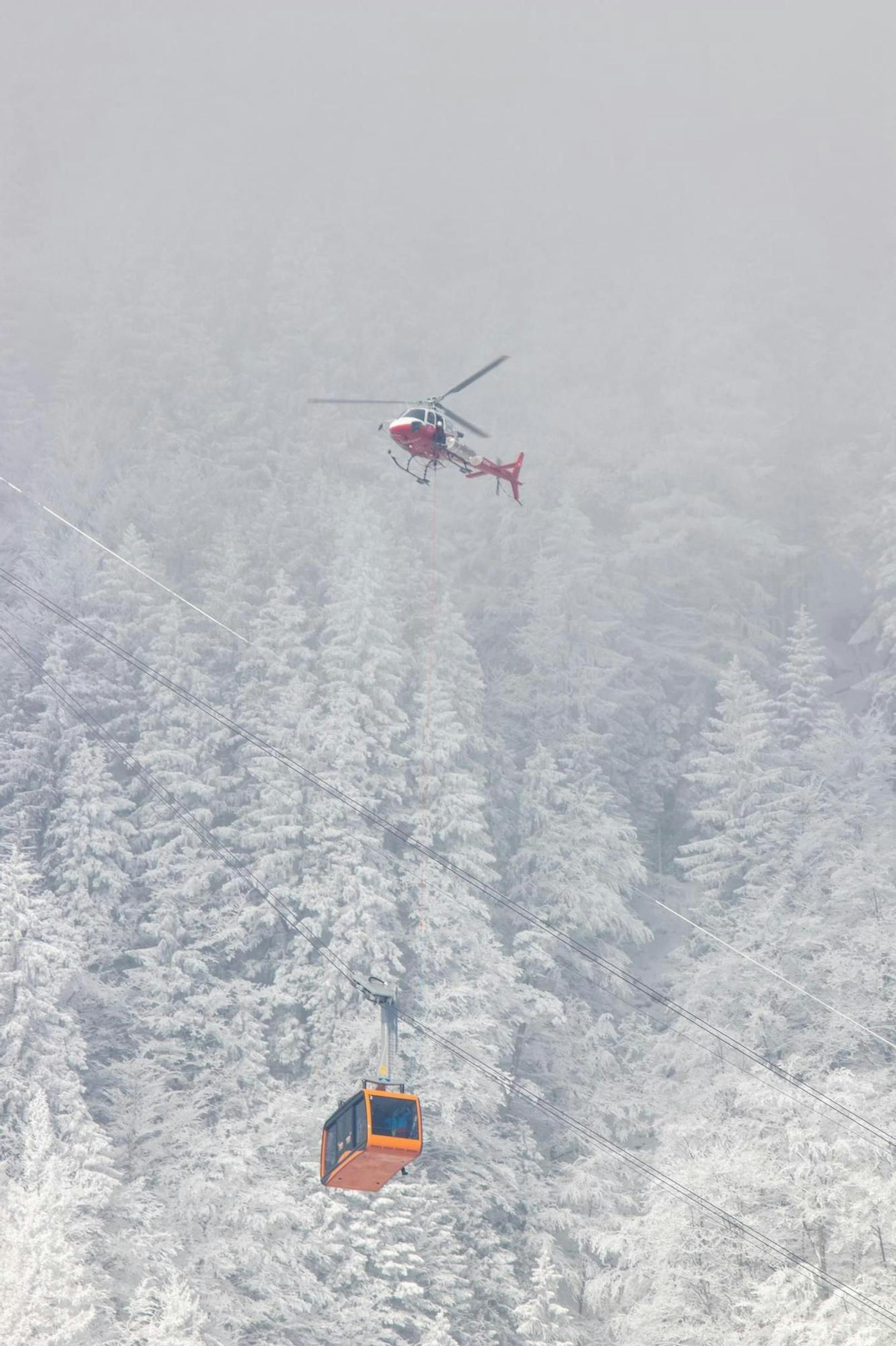 Eine Seilbahn der Lungern-Turren-Bahn im Schweizer Kanton Obwalden steckte am 14. Februar 2021 stundenlang fest. 27 Passagiere mussten per Heli evakuiert werden.