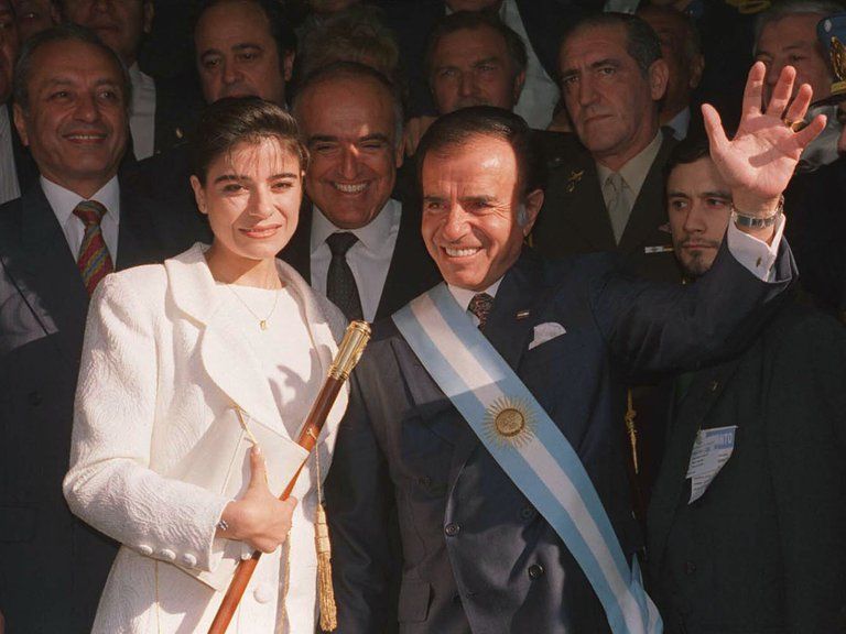 Vom 9. Juli 1989 bis 10. Dezember 1999 war Menem Argentiniens Präsident.
