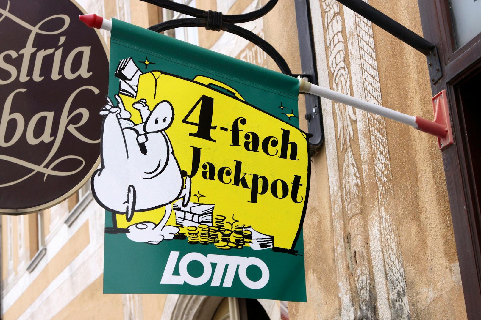 Bei der nächsten "Lotto 6 aus 45"-Ziehung geht es wieder um einen 4-fach Jackpot.