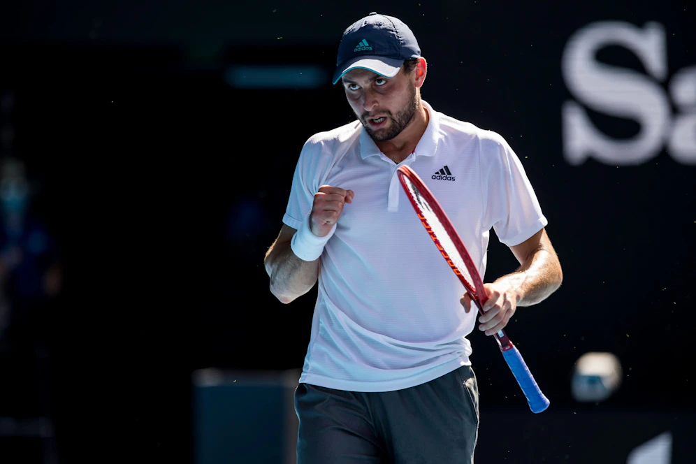 Aslan Karazev steht im Melbourne-Halbfinale.