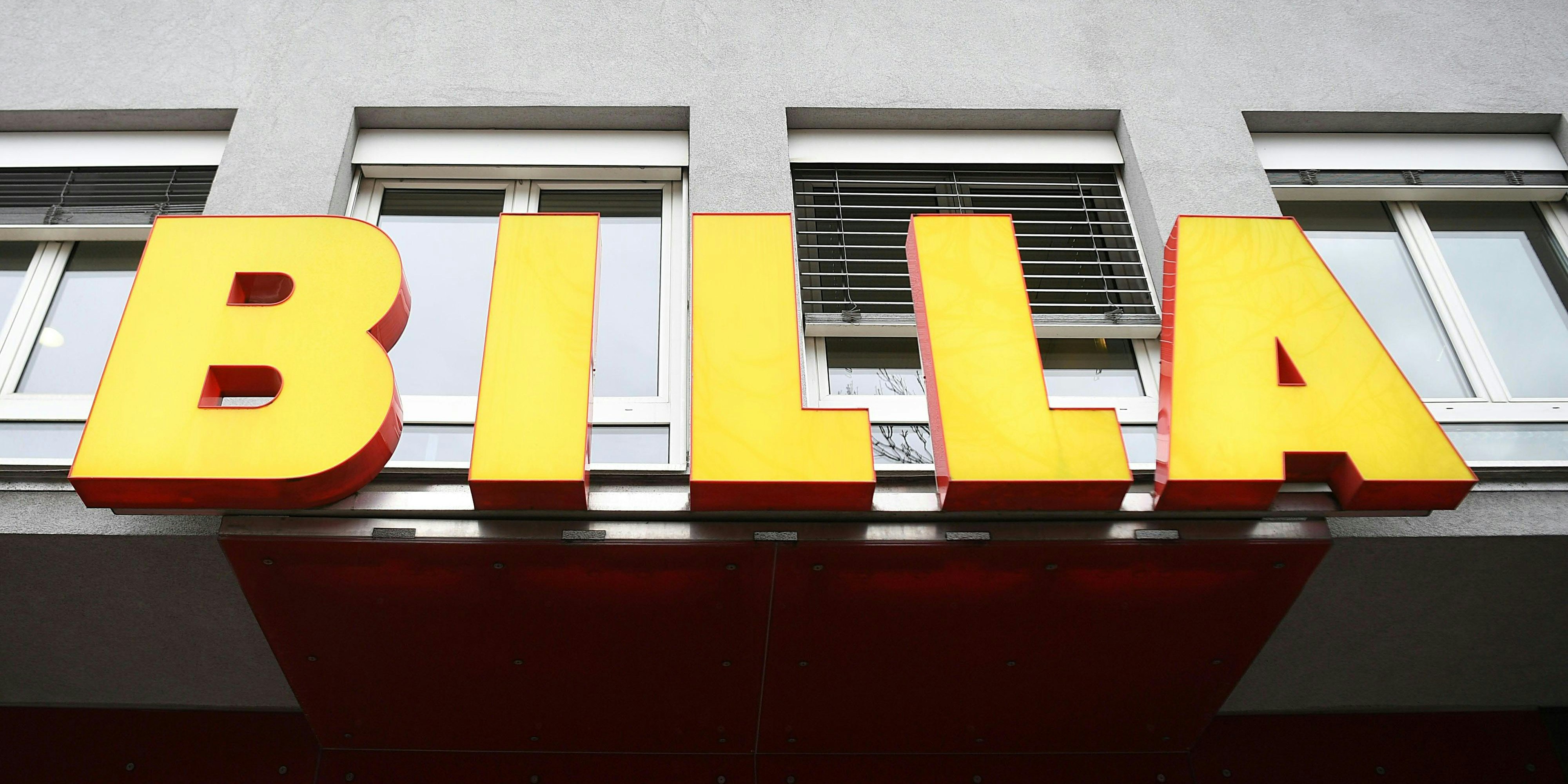 Download von www.picturedesk.com am 17.02.2021 (14:17).  ABD0066_20210128 - WIEN - ÖSTERREICH: ++ THEMENBILD ++ ZU APA0283 VOM 28.1.2021 - Das Logo der Supermarktkette Billa aufgenommen am Donnerstag, 28. Jänner 2021, in Wien. Die Supermarktkette Merkur wird beginnend mit April von der heimischen Handelslandschaft verschwinden und künftig unter dem Namen Billa Plus firmieren. - FOTO: APA/HELMUT FOHRINGER - 20210128_PD3687 - Rechteinfo: Rights Managed (RM)