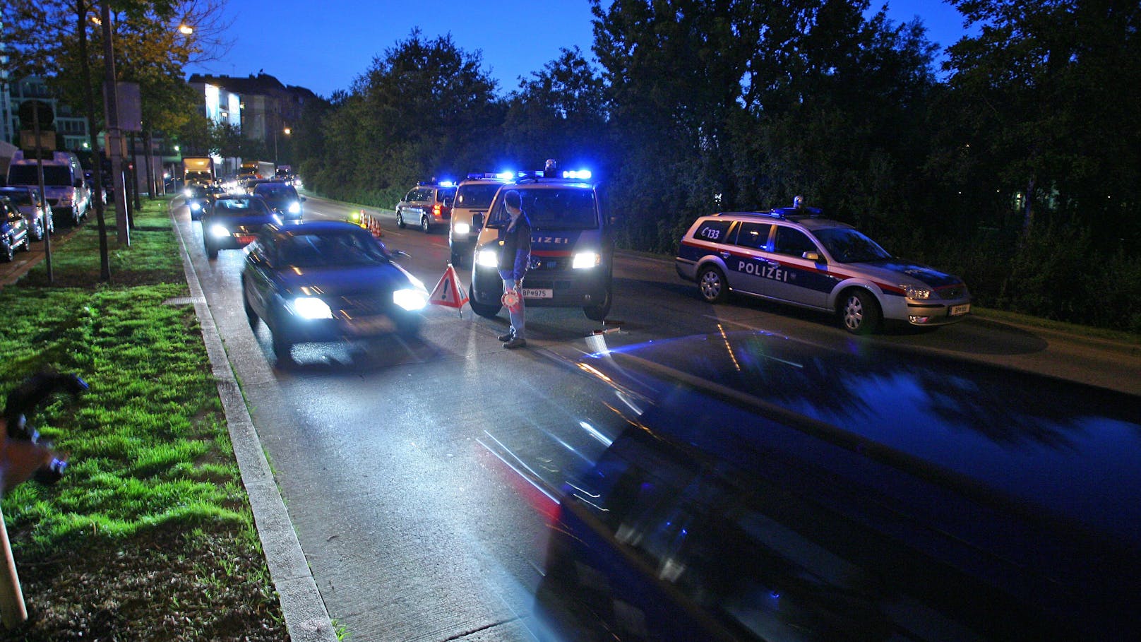 Polizei nimmt Autofahrern Führerscheine sofort ab