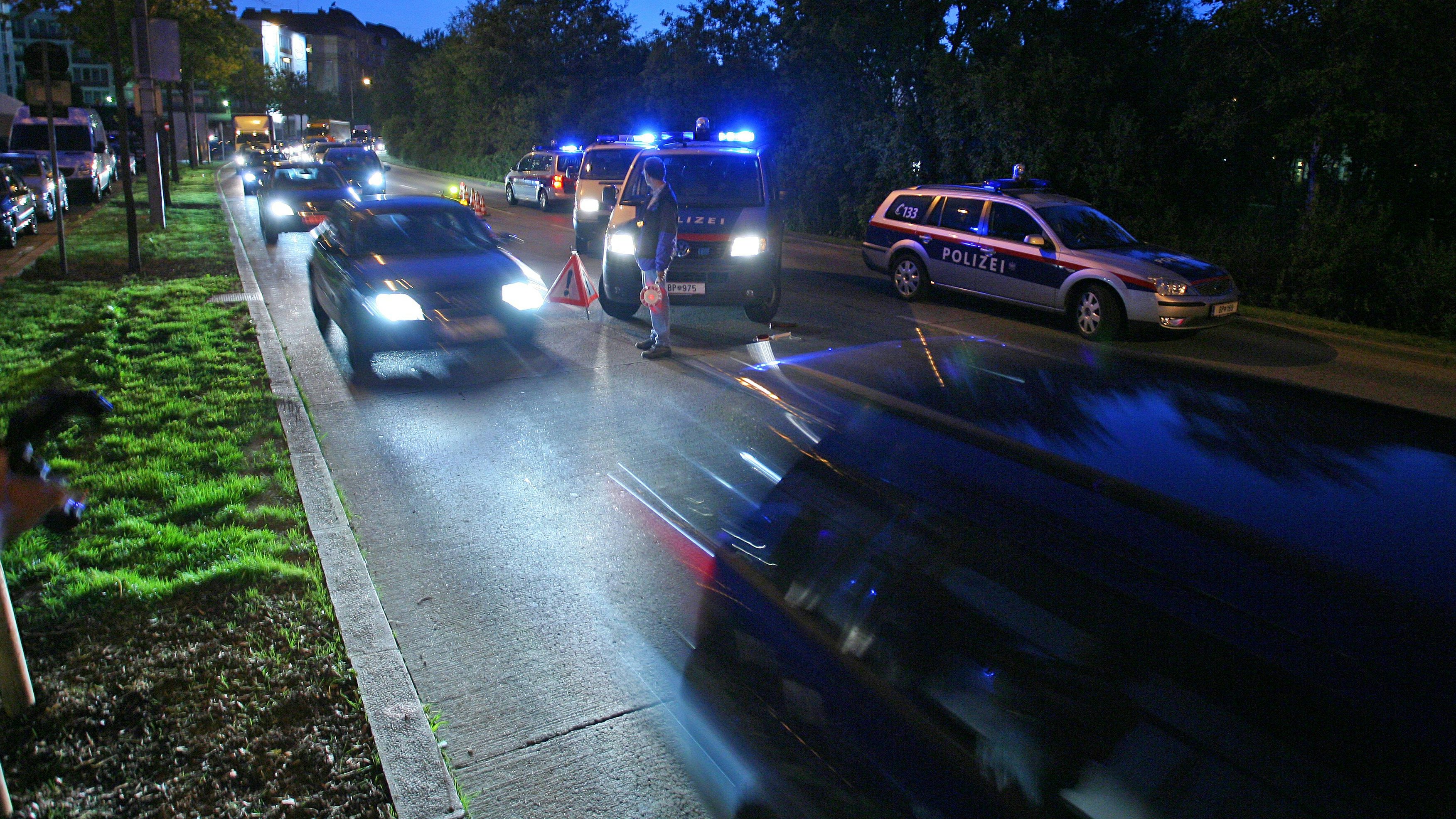 Polizei-Planquadrat gegen Raser in Wien