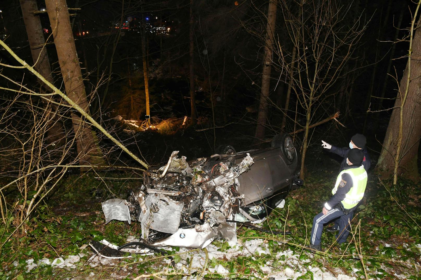 Zwei Monate nach einem Unfall mit einem BMW in Brandberg (Tirol) ist ein 32-Jähriger im Krankenhaus seinen Verletzungen erlegen. 