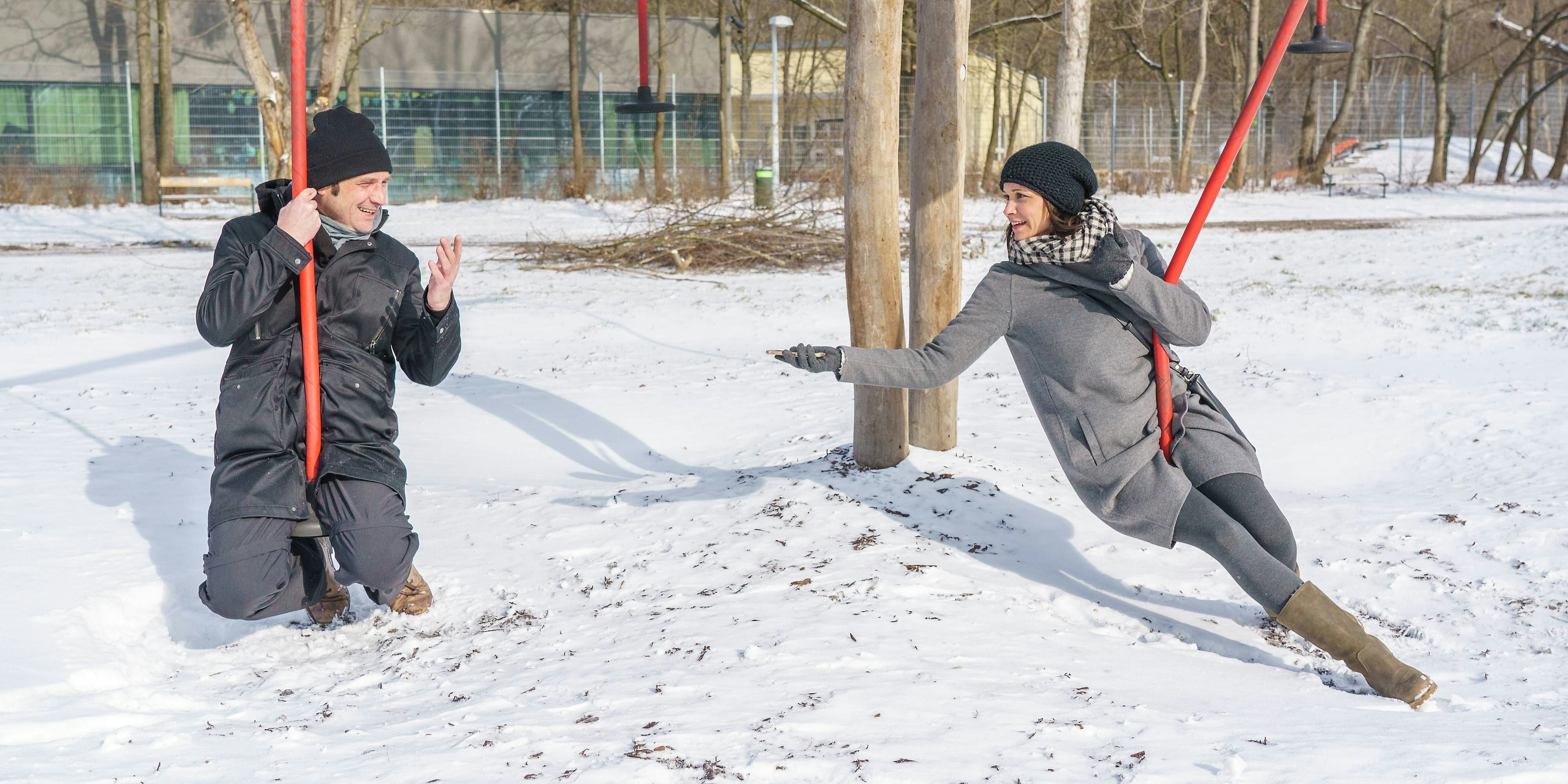 Stopp am Spielplatz: Andreas Kiendl und Romina Colerus