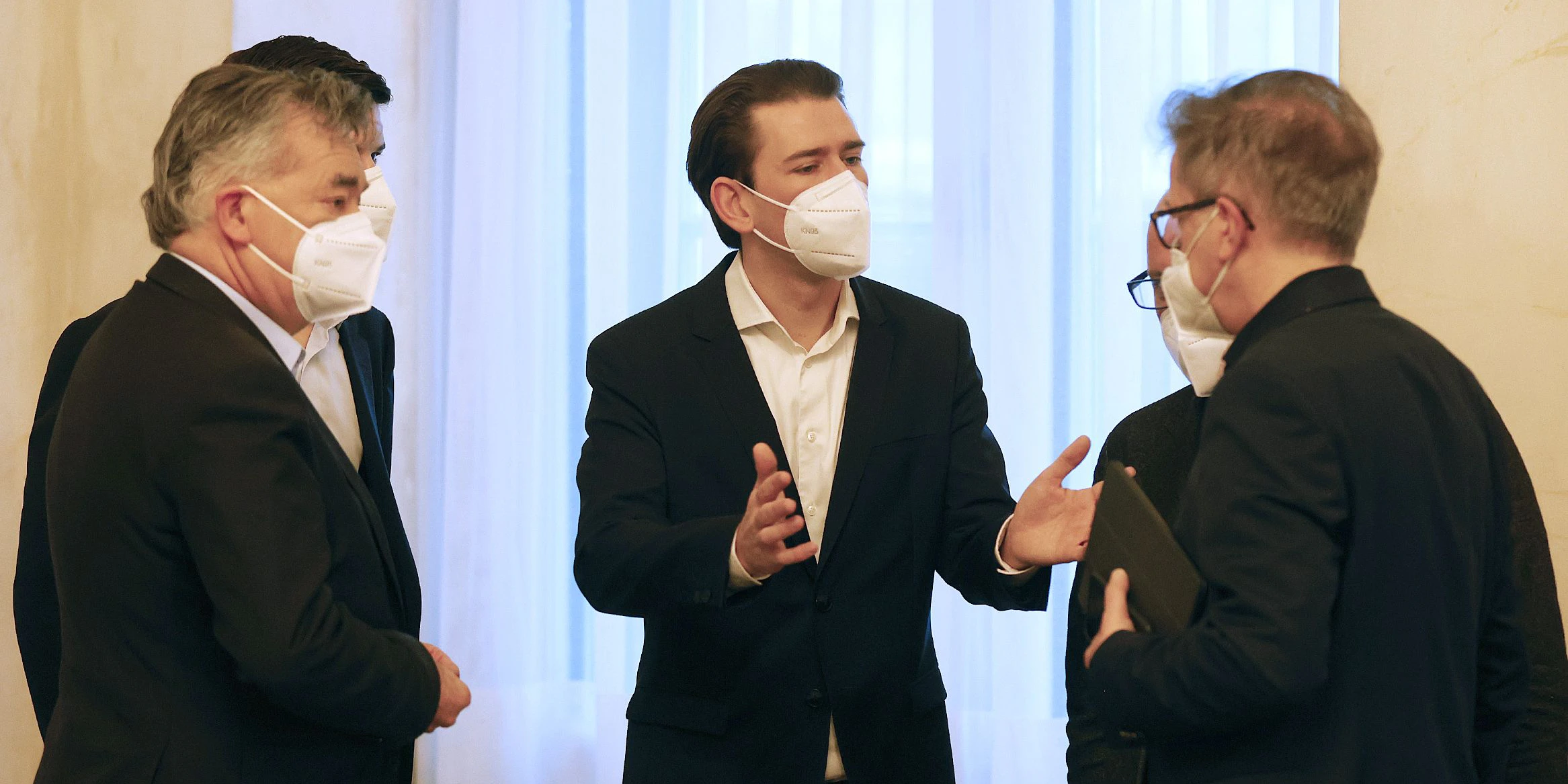 Vizekanzler Werner Kogler, Bundeskanzler Sebastian Kurz und Gesundheitsminister Rudolf Anschober im Rahmen eines Treffens mit Experten zum Corona-Lockdown am Samstag, 16. Jänner 2021, in Wien.