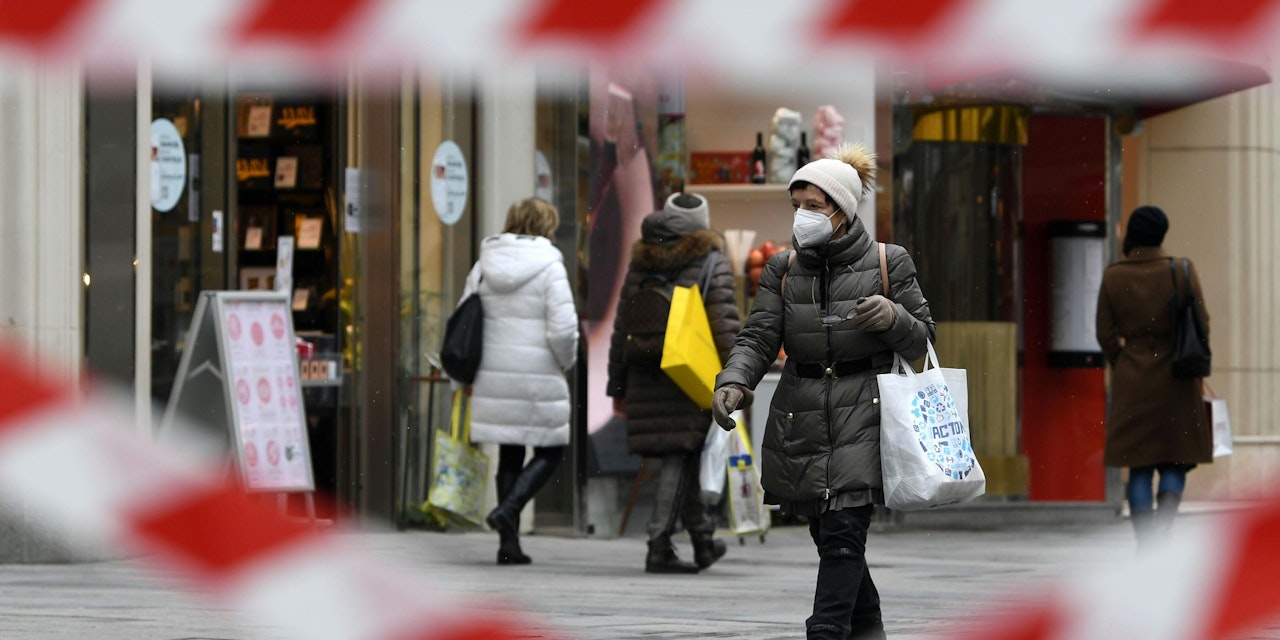 Erster Aufstand gegen Maskenpflicht in der City - Politik ...