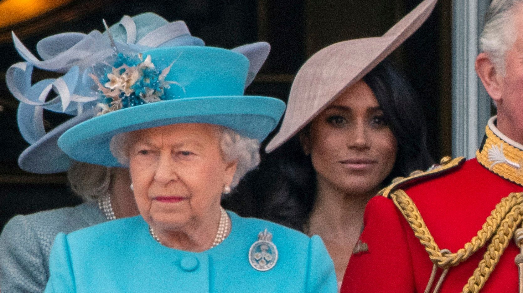 Download von www.picturedesk.com am 18.02.2021 (18:53).  HM Queen Elizabeth II HRH Prince Charles Prince of Wales Duke and Duchess of Sussex on the balcony of Buckingham Palace for Trooping the Colour in London England - 20180609_PD16382 - Rechteinfo: Rights Managed (RM)
