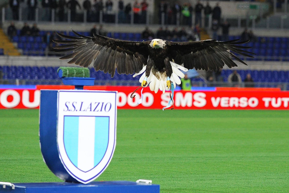 Lazio Rom droht sogar der Zwangsabstieg. 