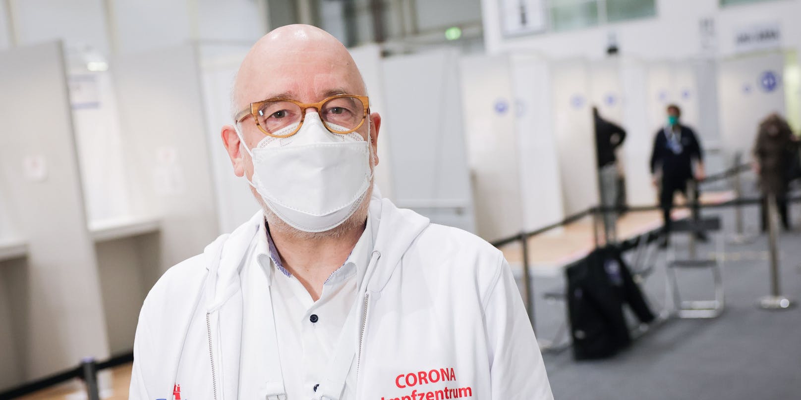 Dr. Dirk Heinrich, Medizinischer Leiter des Impfzentrums Hamburg
