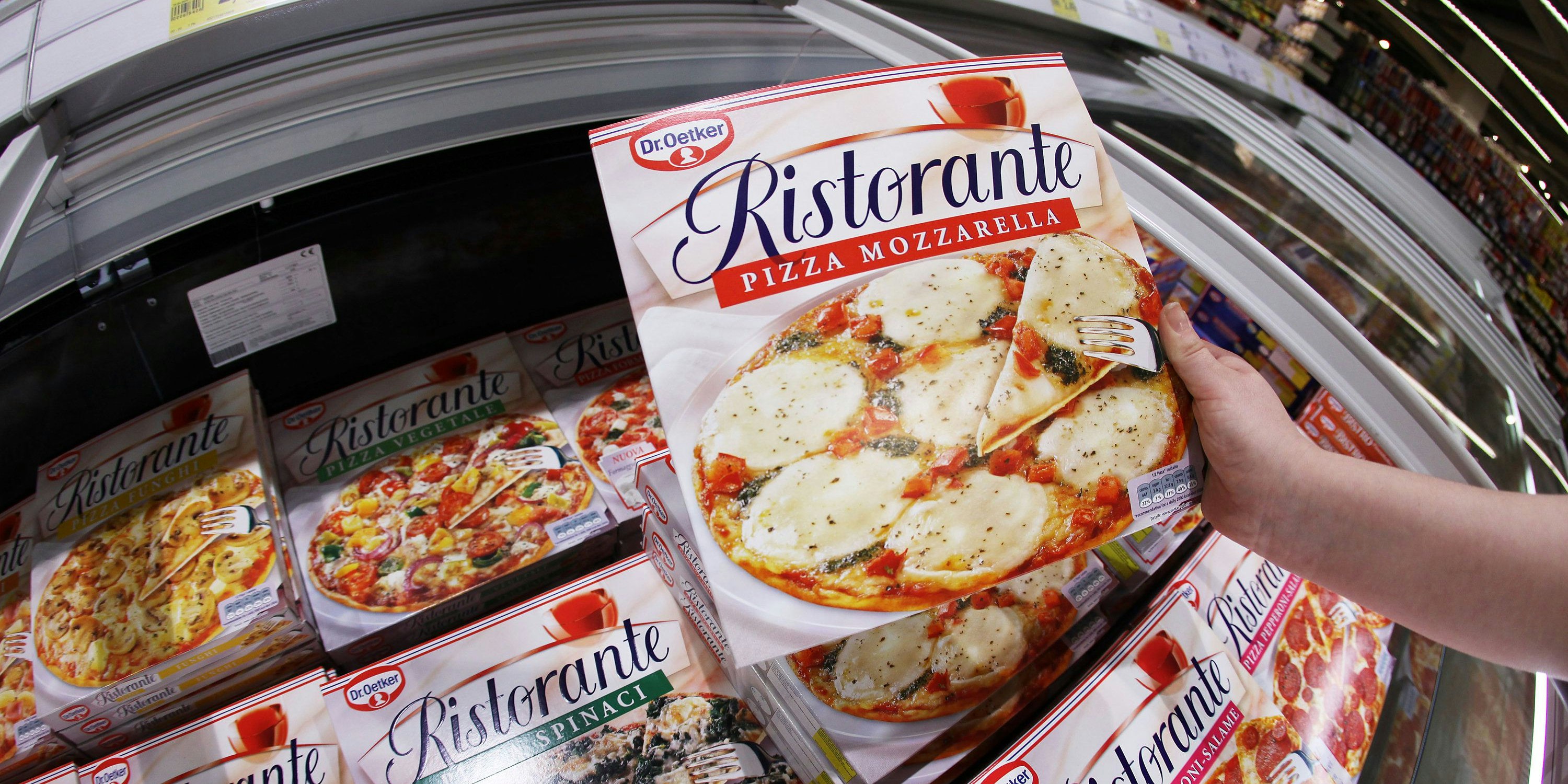Dr. Oetker bringt - spät aber doch - eine vegane Pizza ins Tiefkühlregal. 