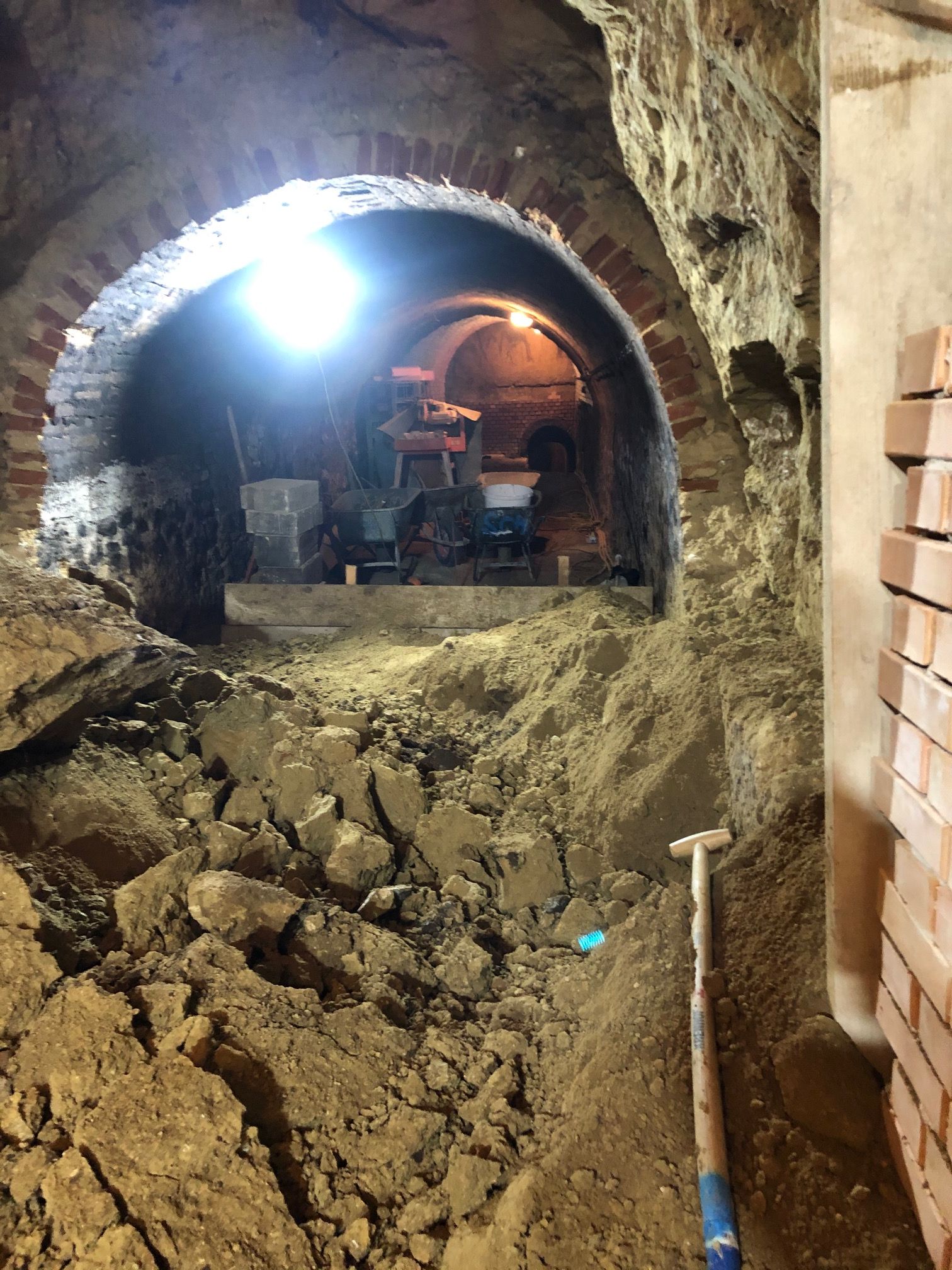 Ein Mann konnte noch einen Notruf absetzen.