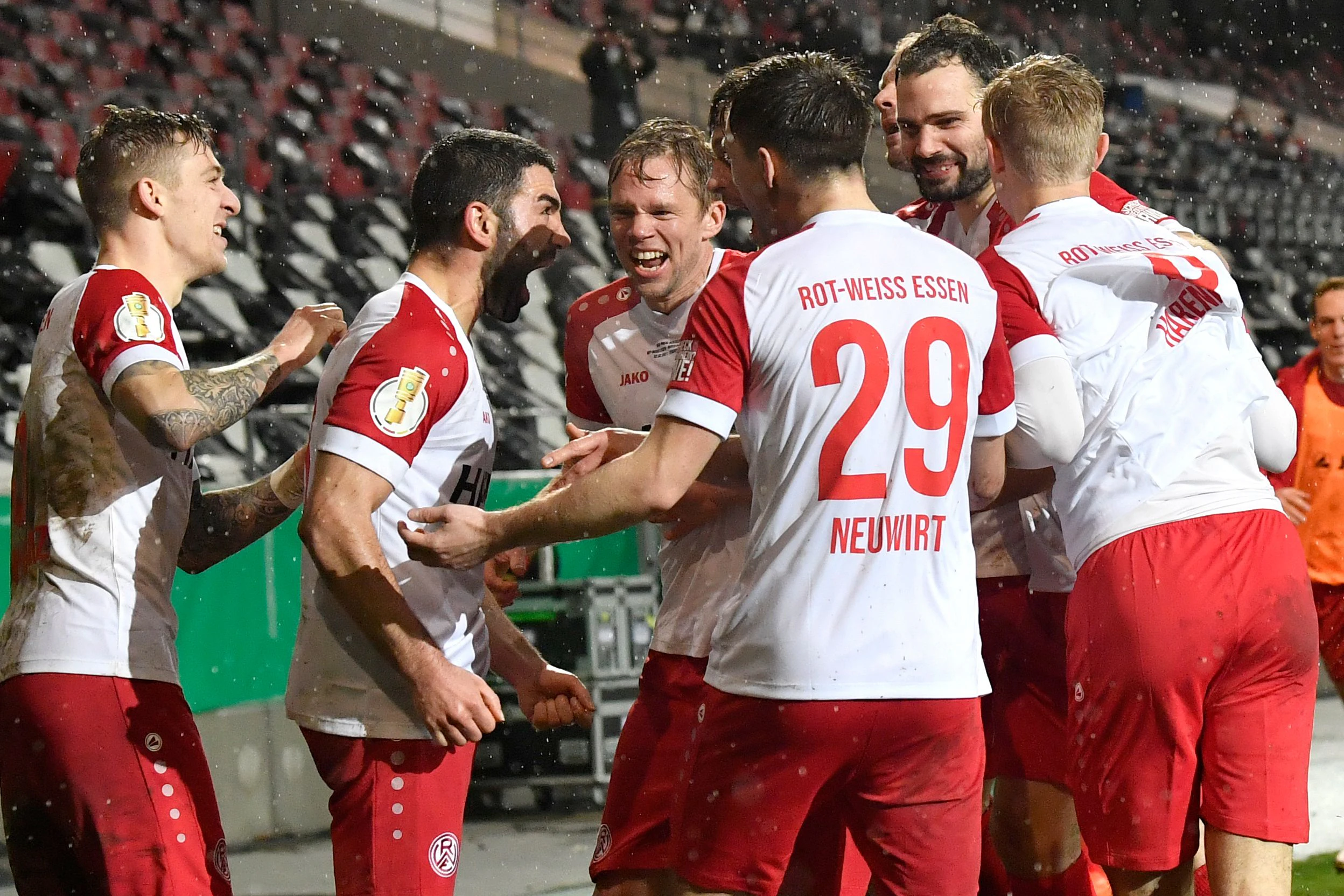 Rot Weiss Essen jubelt über die Sensation.