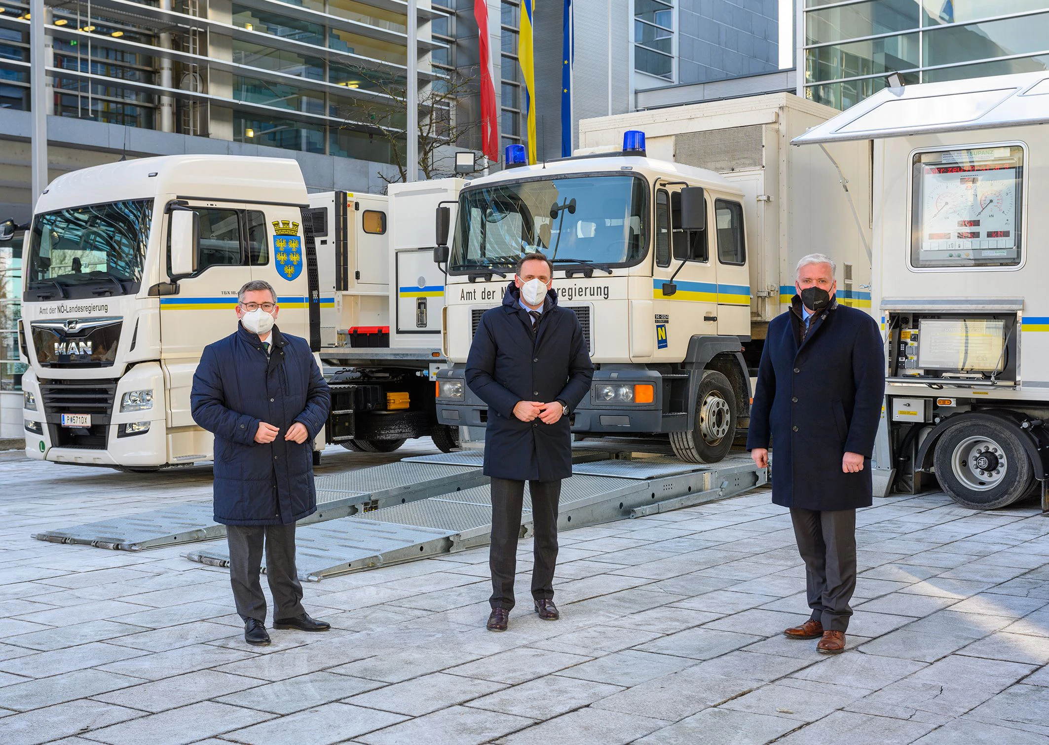 Mobilitätslandesrat Ludwig Schleritzko, Wirtschaftslandesrat Jochen Danninger und der für Verkehrsrecht zuständige LHStv. Franz Schnabl (v.l.)