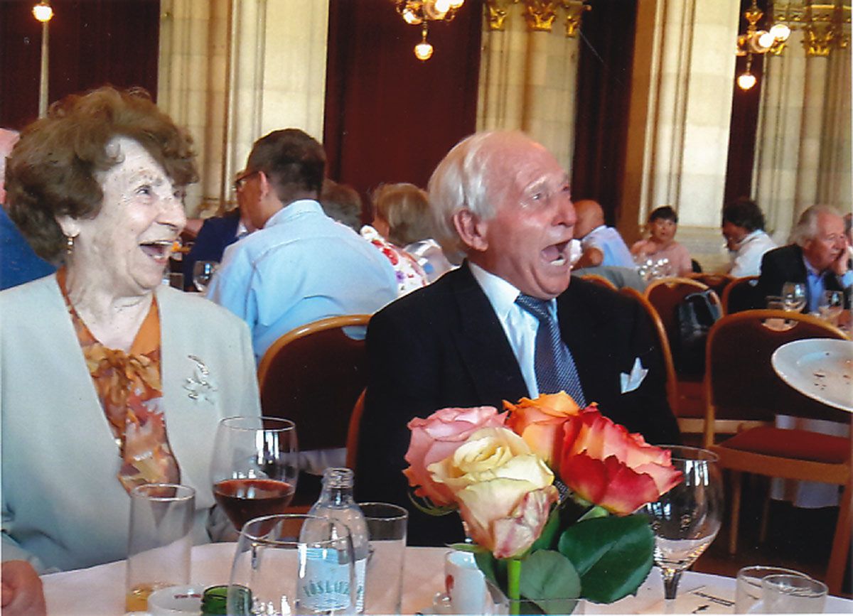 Das Floridsdorfer Ehepaar bei der Feier ihrer Kronjuwelen-Hochzeit im Wiener Rathaus Anfang 2020.