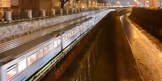 U-Bahnlinie U4 mit Blick Richtung Gürtel und Längenfeldgasse