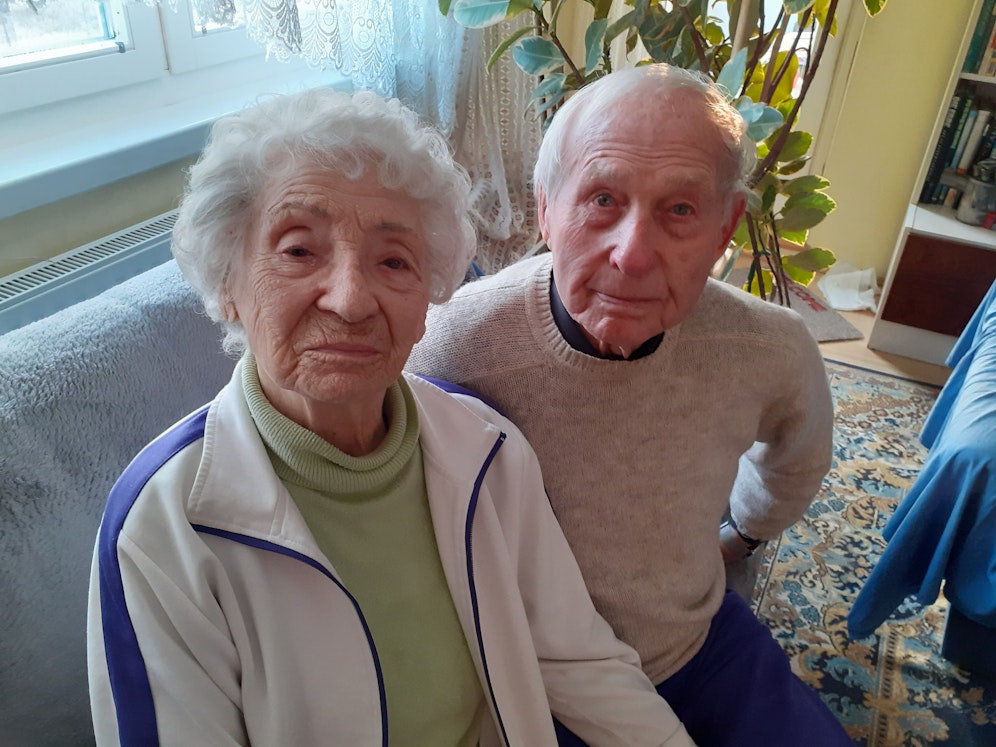 Das Wiener Ehepaar Maria und Franz S. zählen zur Hochrisikogruppe. Impftermin haben sie aber bislang noch keinen bekommen.