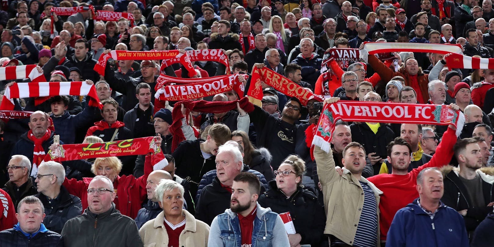 Ein Bild aus der Vor-Corona-Zeit: Liverpool-Fans