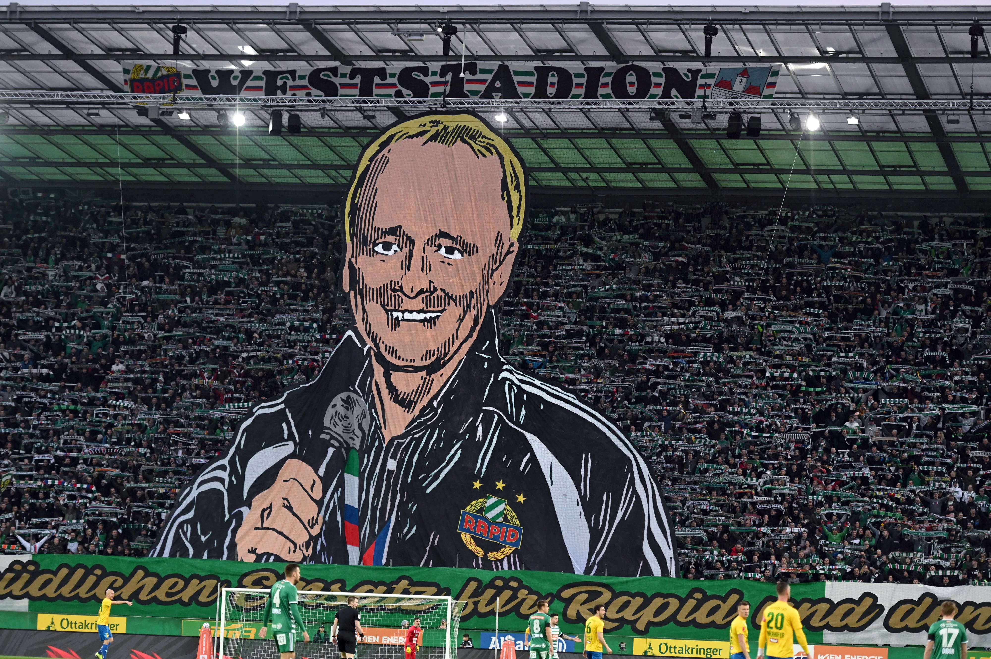 Die Andy-Marek-Choreo der Rapid-Fans.