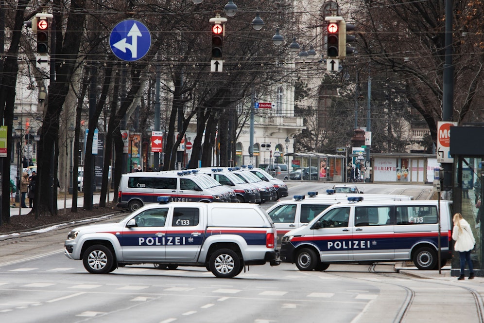 Polizeisperre am Ring wegen illegaler Corona-Demo (Archivfoto). 