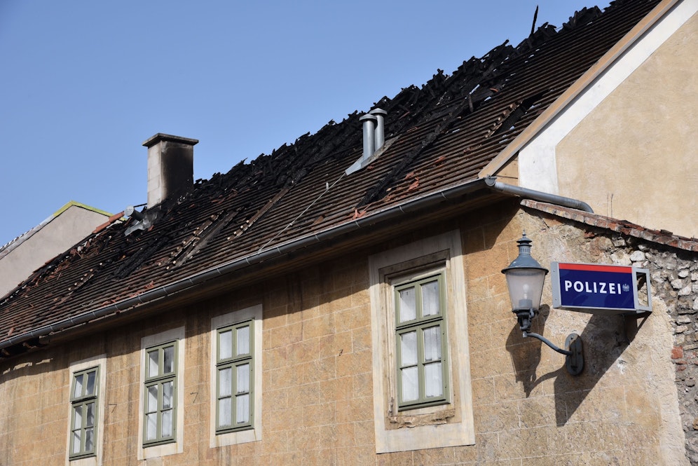 Polizeistation am Tag nach dem Brand