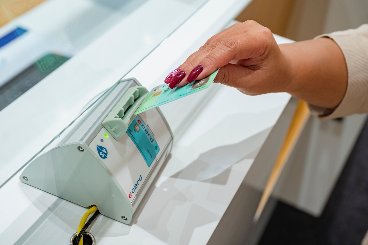 Heute.at - Fremdes Kind war auf meiner E-Card mitversichert