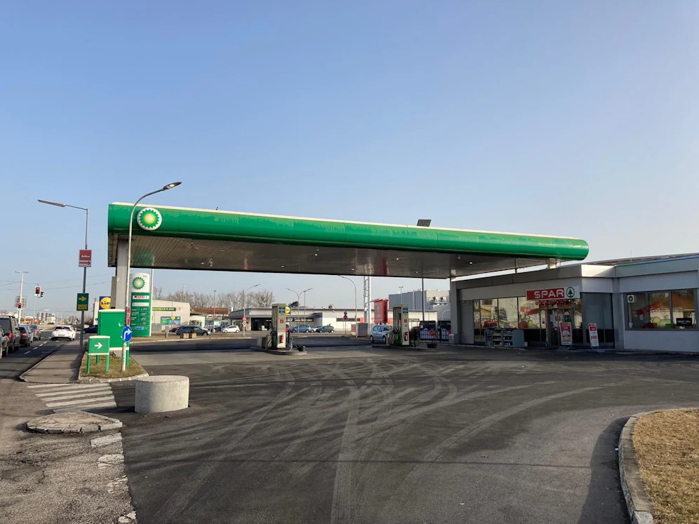 Diese Tankstelle wurde überfallen