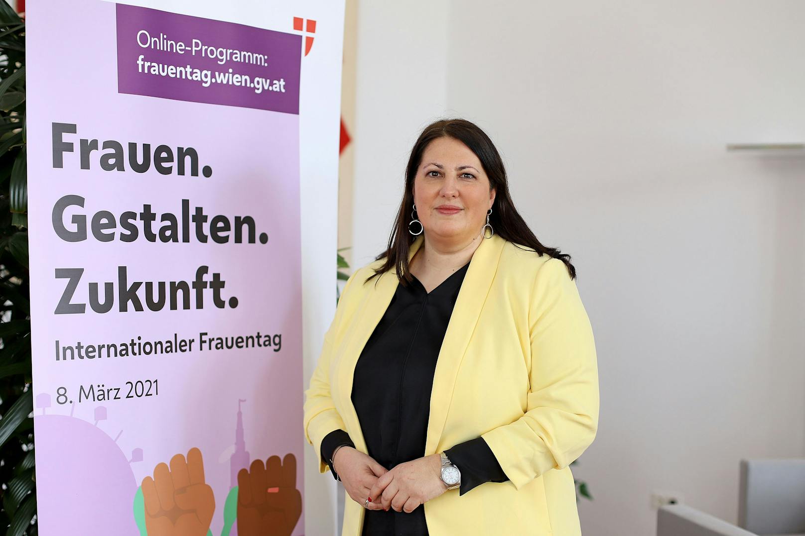 "Es ist wichtig, Frauen sichtbar zu machen. Beim Online-Frauentag holen wir starke Frauen vor den Vorhang, informieren, beraten und vernetzen – alles unter dem Motto ,Frauen. Gestalten. Zukunft.‘", so Vizebürgermeisterin und Frauenstadträtin Kathrin Gaal (SPÖ).