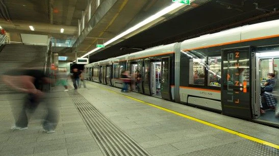 An der Straßenbahnhaltestelle Linz Hauptbahnhof kam es zum Überfallsversuch.